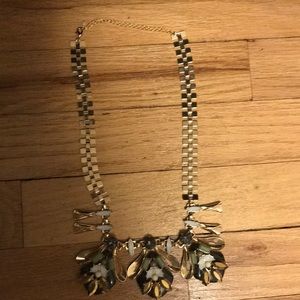 Avon unique necklace